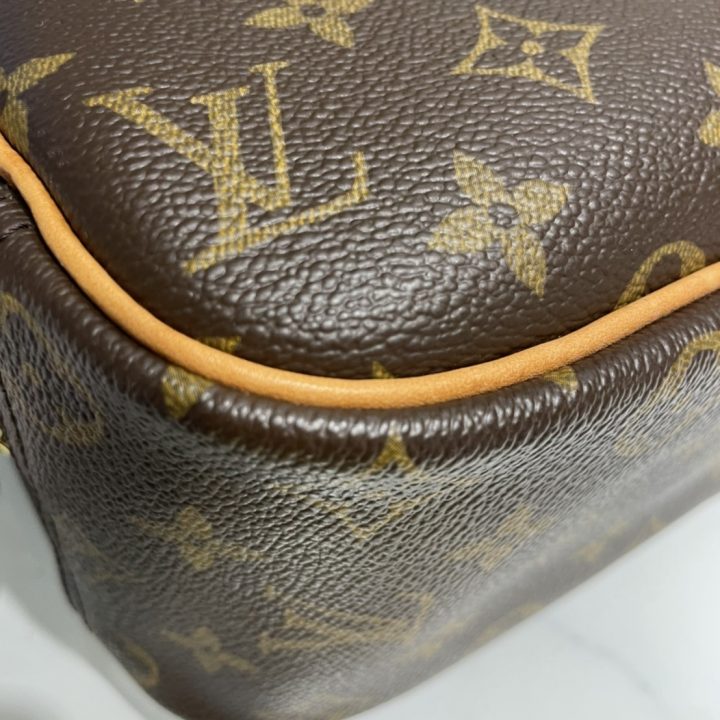 LOUISVUITTON トゥルーヴィル 廃盤品 貴重シリアルナンバーはあります